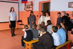 Полицейские Алапаевска проводят мероприятия в рамках антинаркотической операции «Дети России»